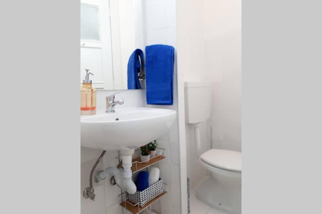 Sweet Alfama Ii, Apartment Lisbona Esterno foto
